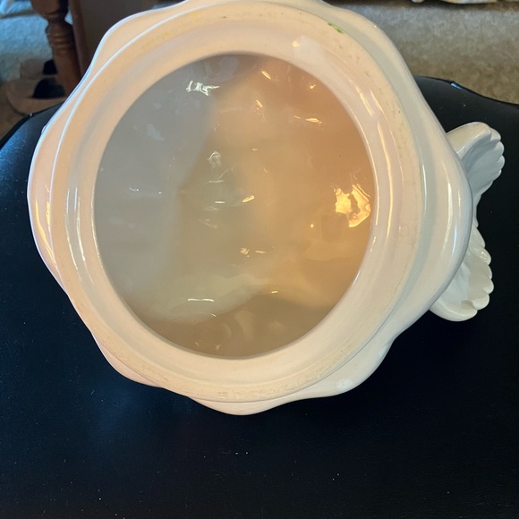 A BLUE SKY CHICKEN COVERED CASSEROLE DISH NEST PORCELAIN WHITE.9 x 9 BUY NOW - Picture 13 of 16